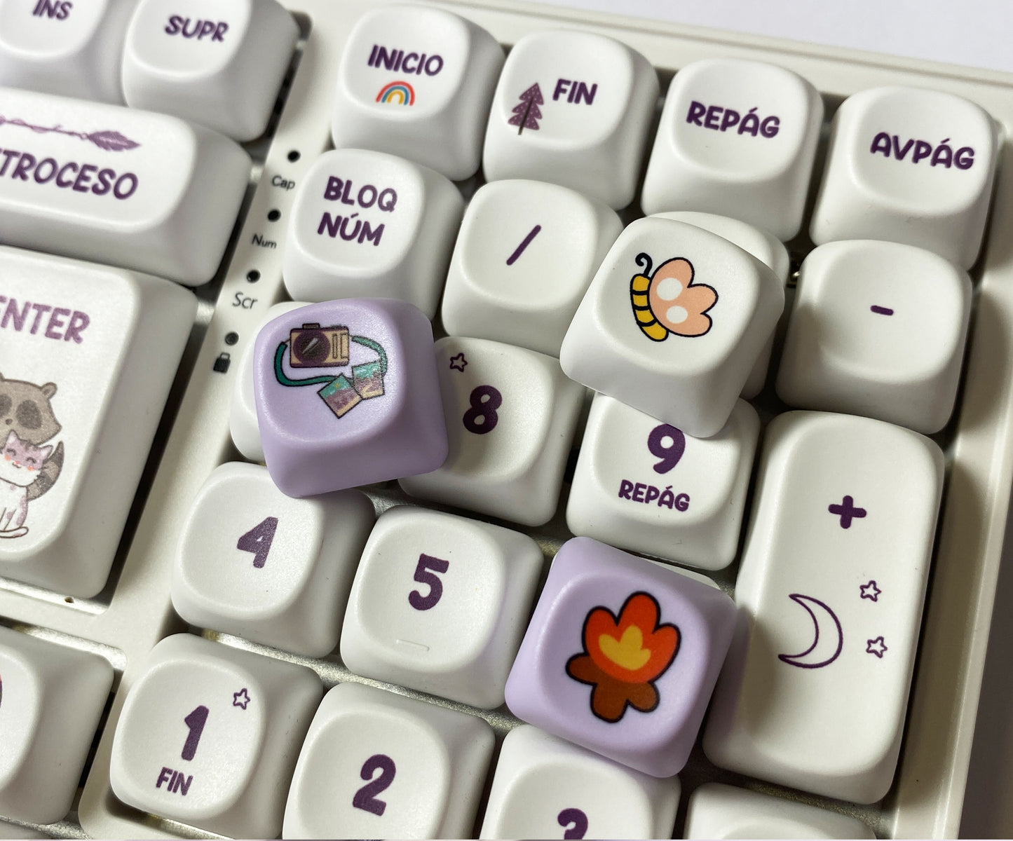 Teclas Campamento Kawaii + Teclado Niemi 101 Blanco